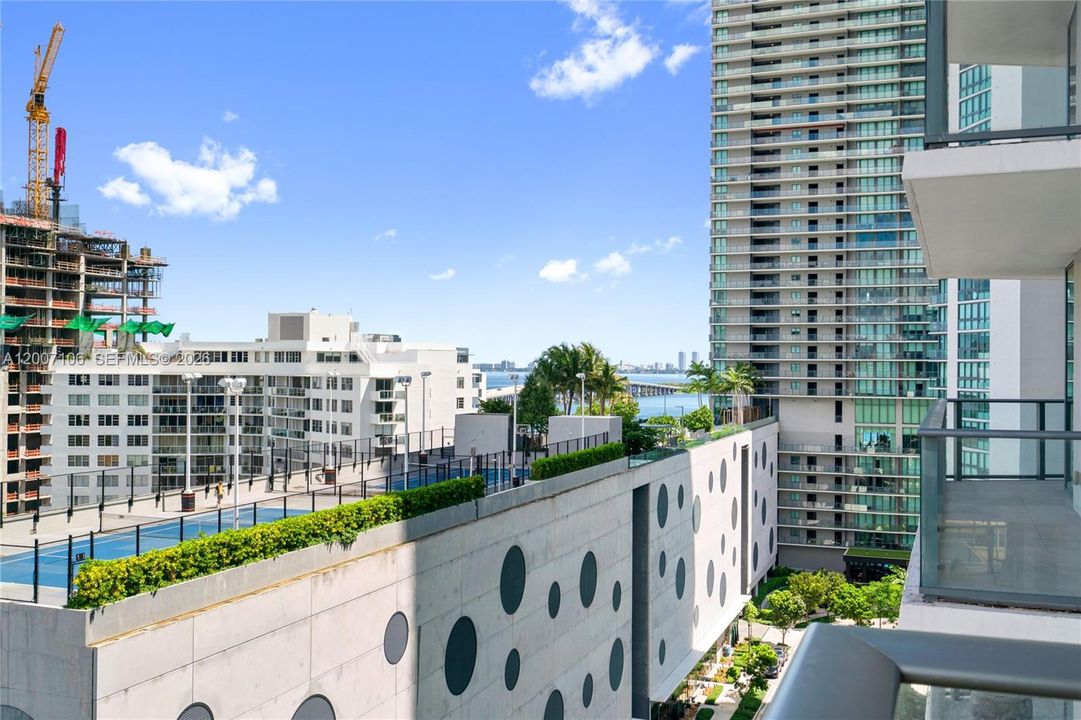 En Venta: $599,000 (2 camas, 2 baños, 1141 Pies cuadrados)