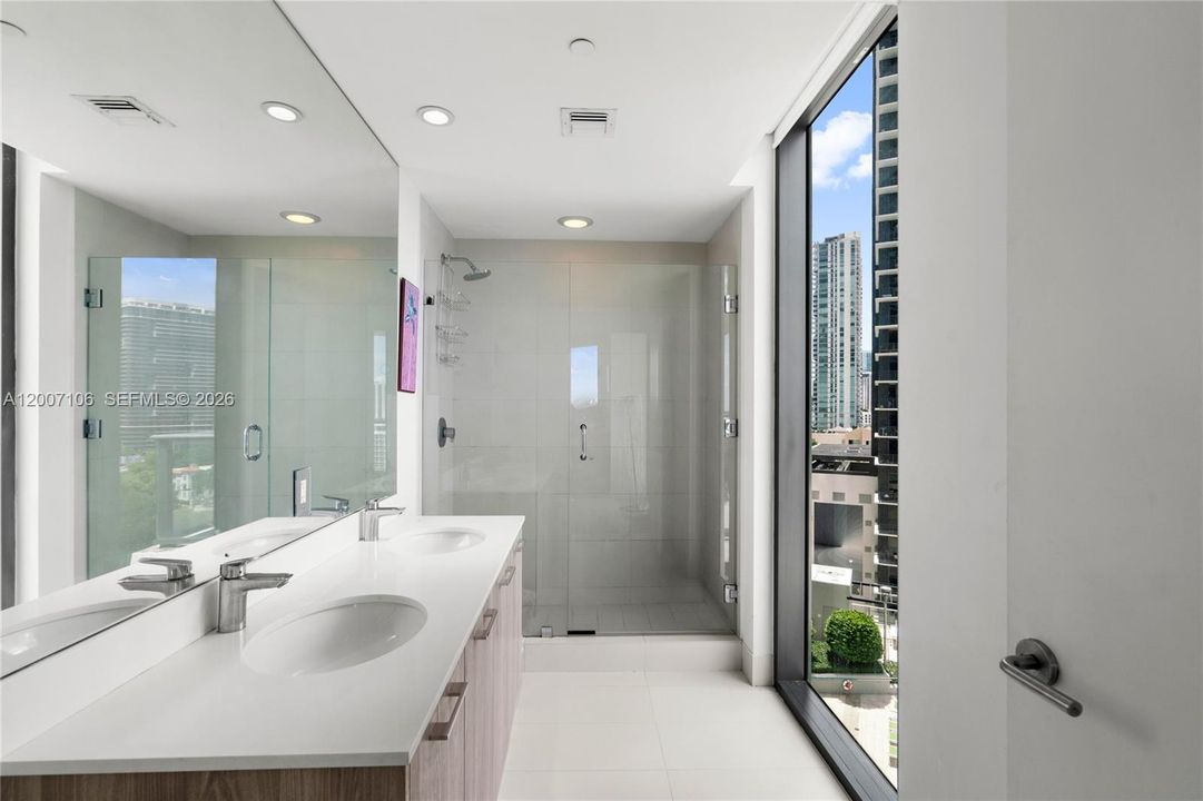En Venta: $599,000 (2 camas, 2 baños, 1141 Pies cuadrados)