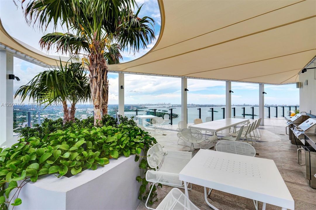 En Venta: $599,000 (2 camas, 2 baños, 1141 Pies cuadrados)