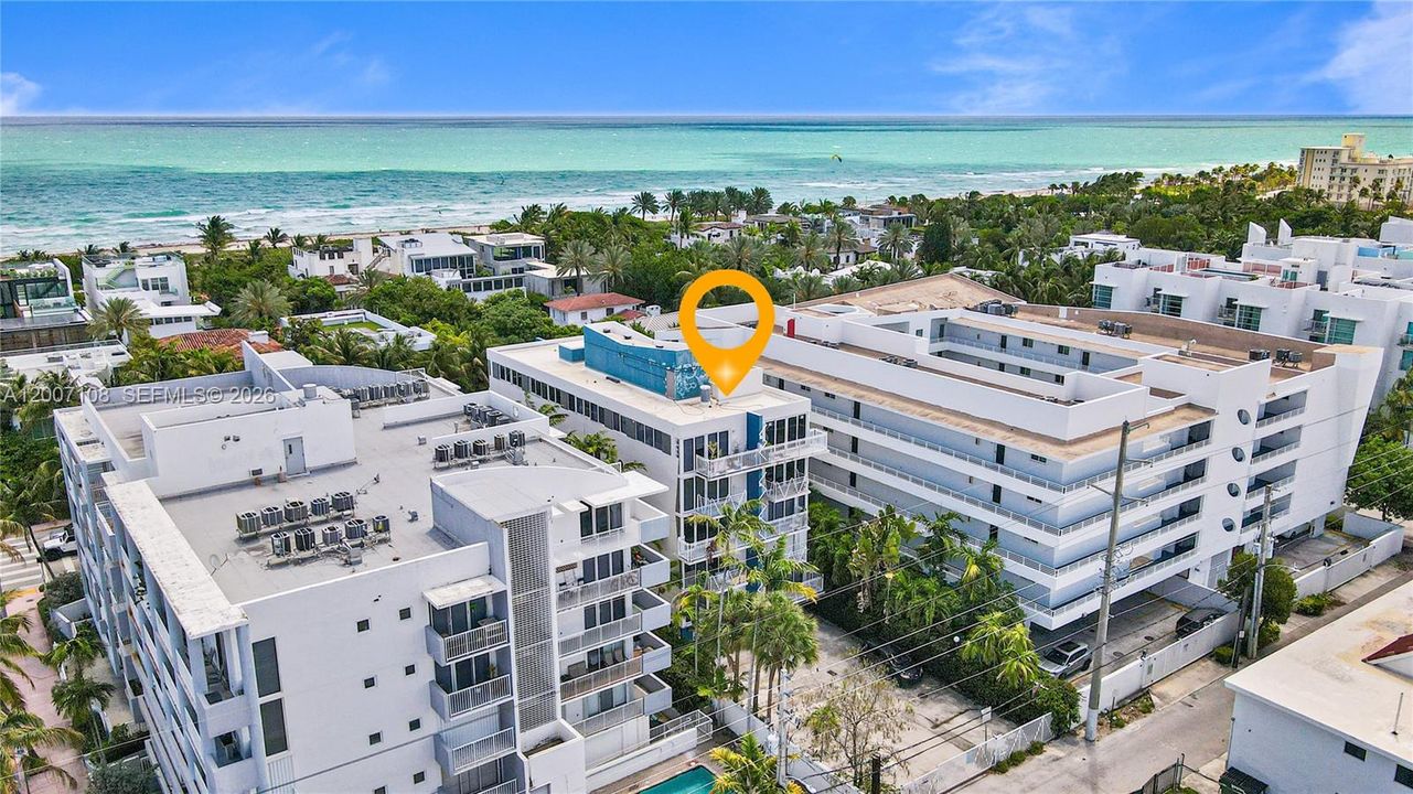 Recently Sold: $569,000 (2 beds, 2 baths, 1360 Square Feet)