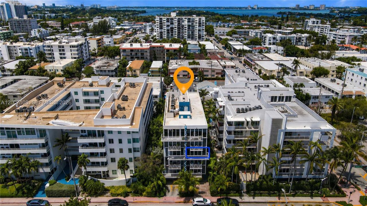 Recently Sold: $569,000 (2 beds, 2 baths, 1360 Square Feet)