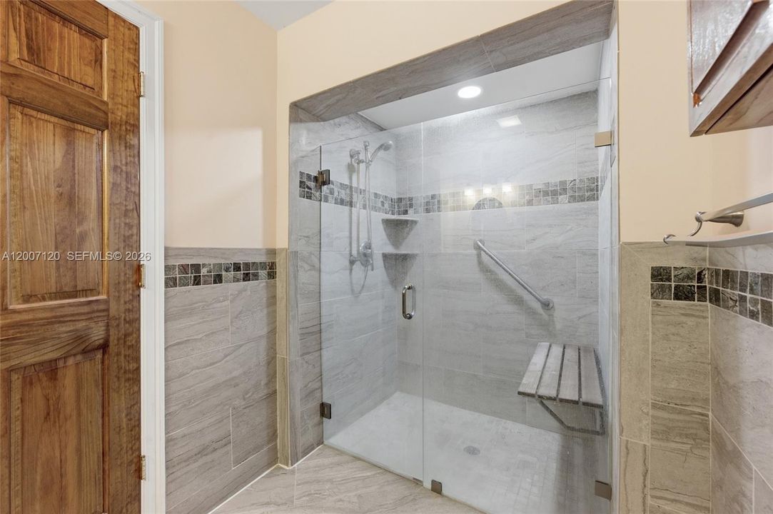 Недавно продано: $499,000 (3 спален, 2 ванн, 1766 Квадратных фут)