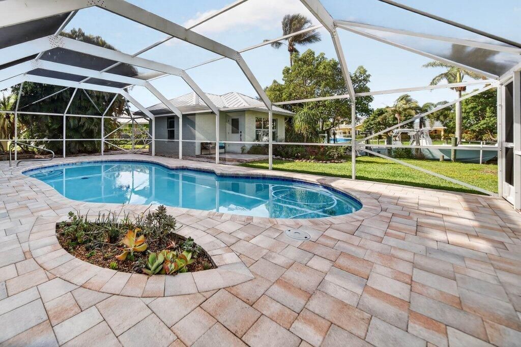 pool7.jpg-SMALL