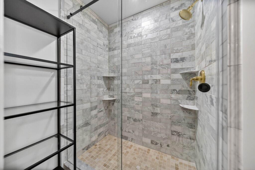 primaryshower1.jpg-SMALL