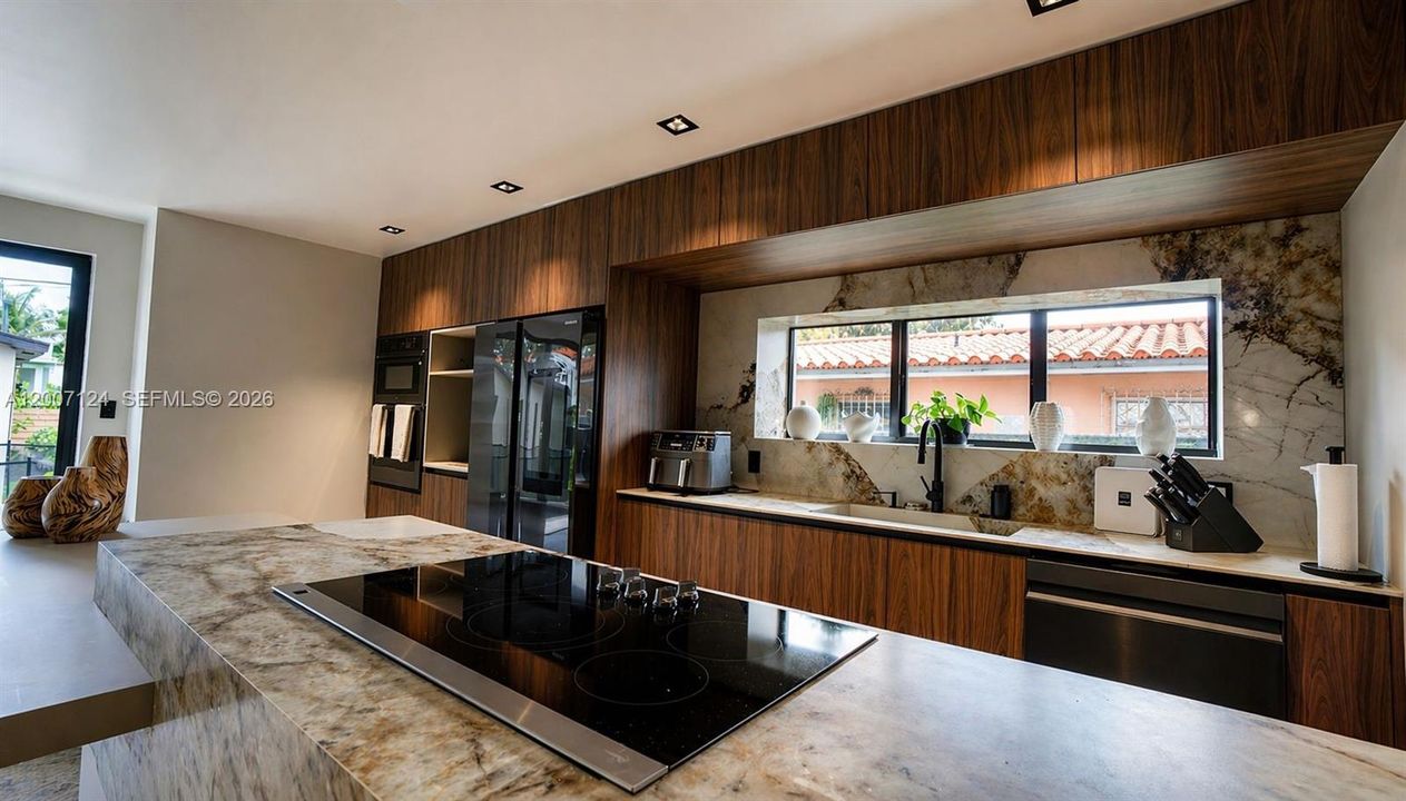 For Sale: $1,749,000 (4 beds, 4 baths, 2324 Square Feet)