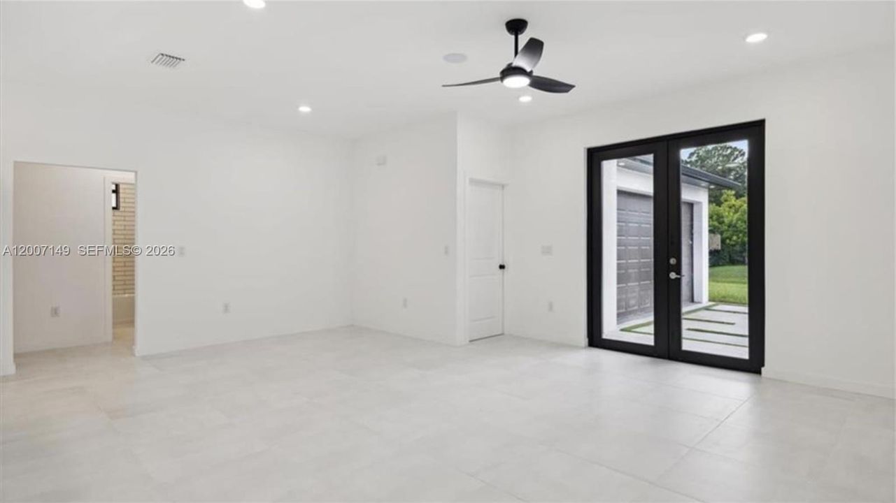 En Venta: $345,000 (3 camas, 2 baños, 0 Pies cuadrados)