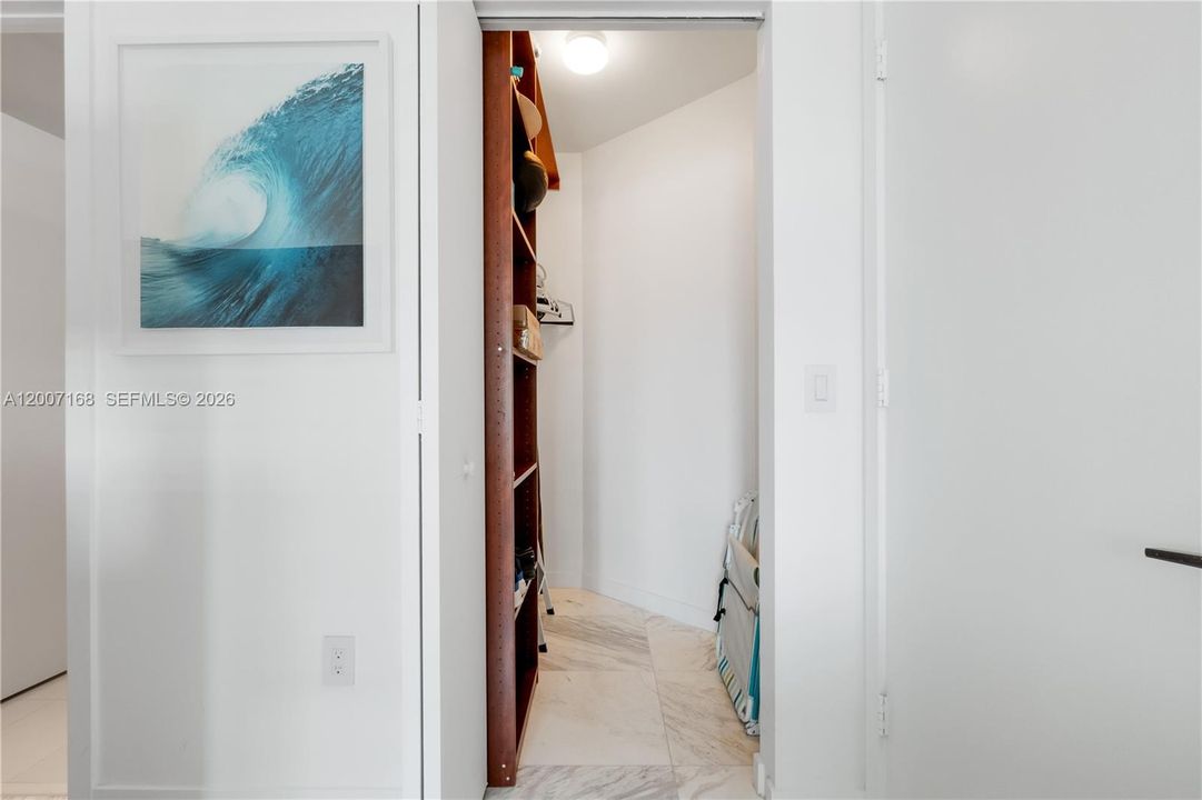 En Venta: $1,040,000 (2 camas, 3 baños, 1143 Pies cuadrados)
