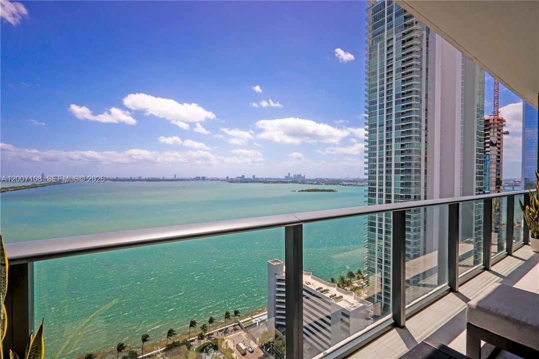 En Venta: $1,040,000 (2 camas, 3 baños, 1143 Pies cuadrados)