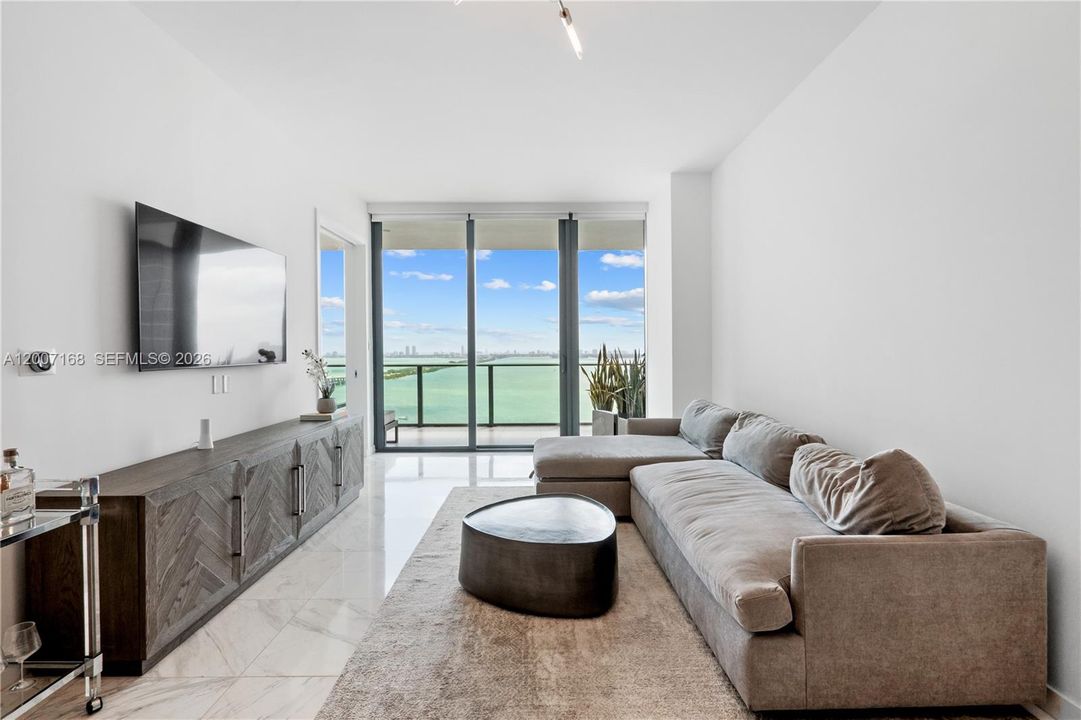 En Venta: $1,040,000 (2 camas, 3 baños, 1143 Pies cuadrados)