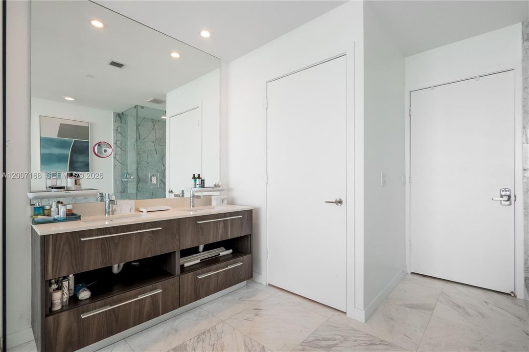 En Venta: $1,040,000 (2 camas, 3 baños, 1143 Pies cuadrados)