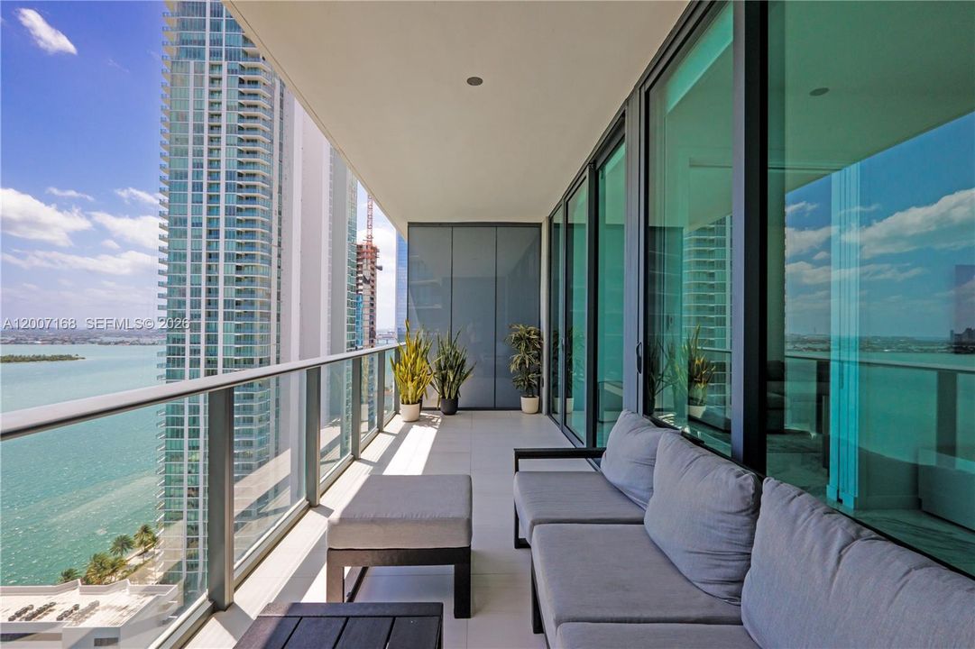 En Venta: $1,040,000 (2 camas, 3 baños, 1143 Pies cuadrados)