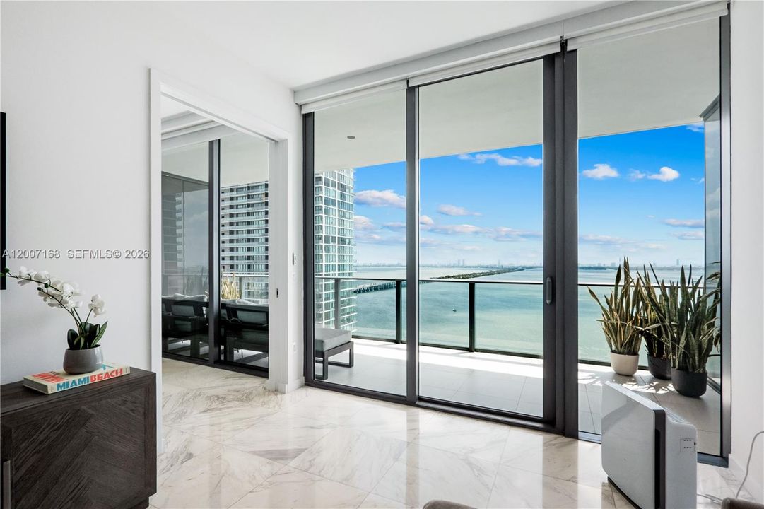En Venta: $1,040,000 (2 camas, 3 baños, 1143 Pies cuadrados)