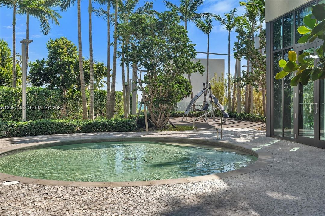 En Venta: $1,040,000 (2 camas, 3 baños, 1143 Pies cuadrados)