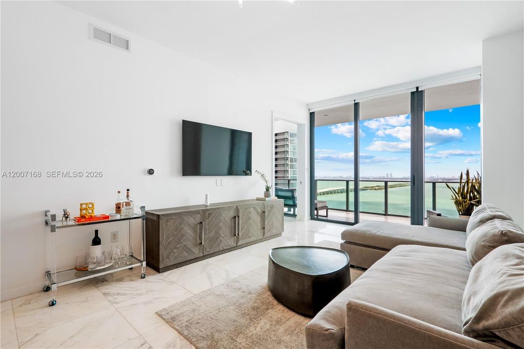 En Venta: $1,040,000 (2 camas, 3 baños, 1143 Pies cuadrados)