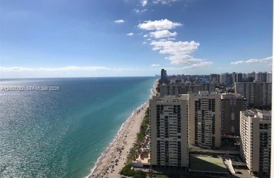 En Venta: $639,000 (1 camas, 1 baños, 811 Pies cuadrados)