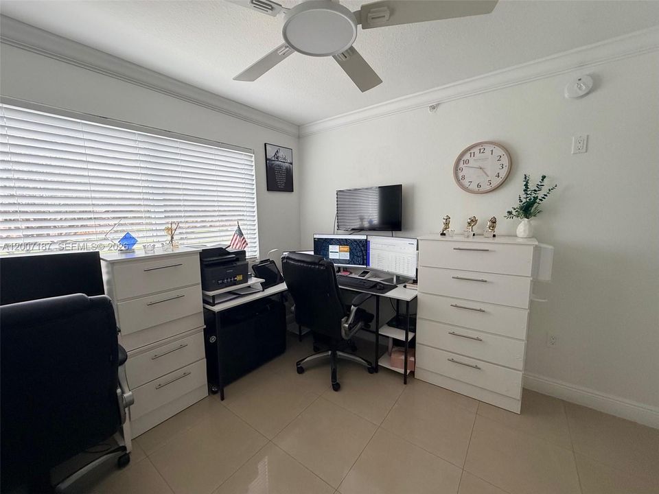 For Sale: $235,000 (3 beds, 2 baths, 1126 Square Feet)