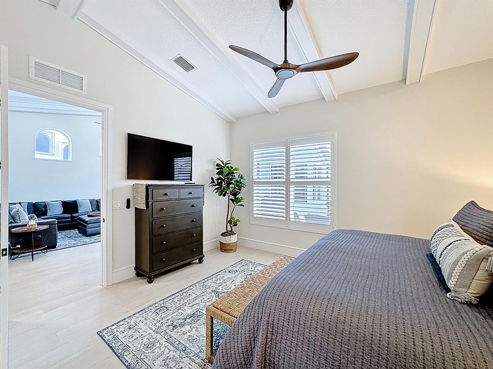 208 River Walk-64