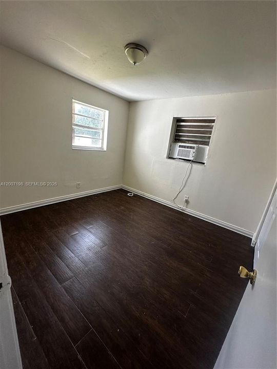 Recientemente alquilado: $1,850 (2 camas, 1 baños, 1801 Pies cuadrados)