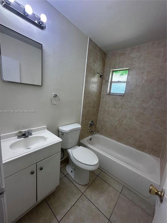Recientemente alquilado: $1,850 (2 camas, 1 baños, 1801 Pies cuadrados)