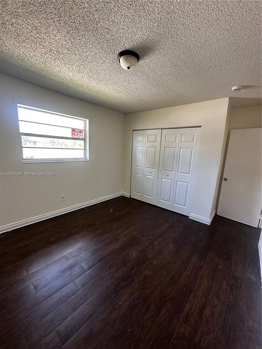 Recientemente alquilado: $1,850 (2 camas, 1 baños, 1801 Pies cuadrados)