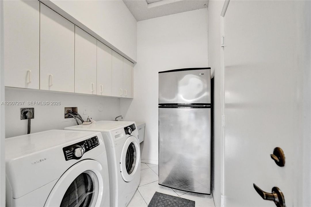 En Venta: $399,900 (3 camas, 2 baños, 1743 Pies cuadrados)