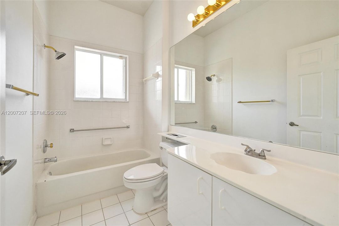 En Venta: $399,900 (3 camas, 2 baños, 1743 Pies cuadrados)