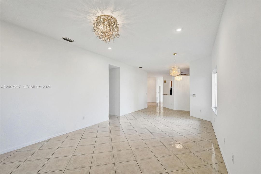 En Venta: $399,900 (3 camas, 2 baños, 1743 Pies cuadrados)