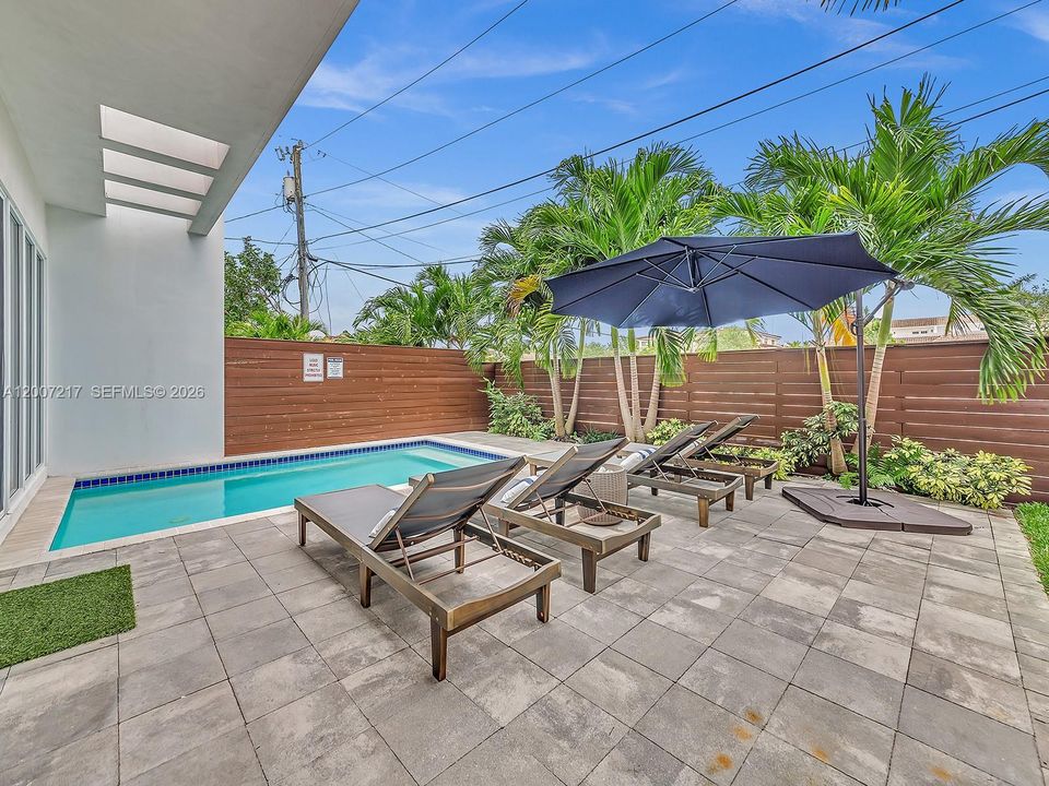 For Sale: $1,865,000 (4 beds, 4 baths, 3387 Square Feet)