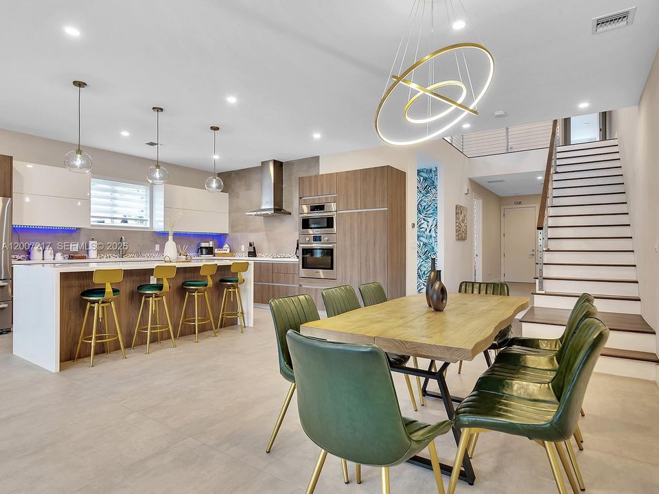 For Sale: $1,865,000 (4 beds, 4 baths, 3387 Square Feet)