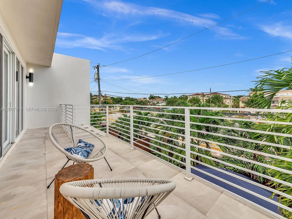 For Sale: $1,865,000 (4 beds, 4 baths, 3387 Square Feet)