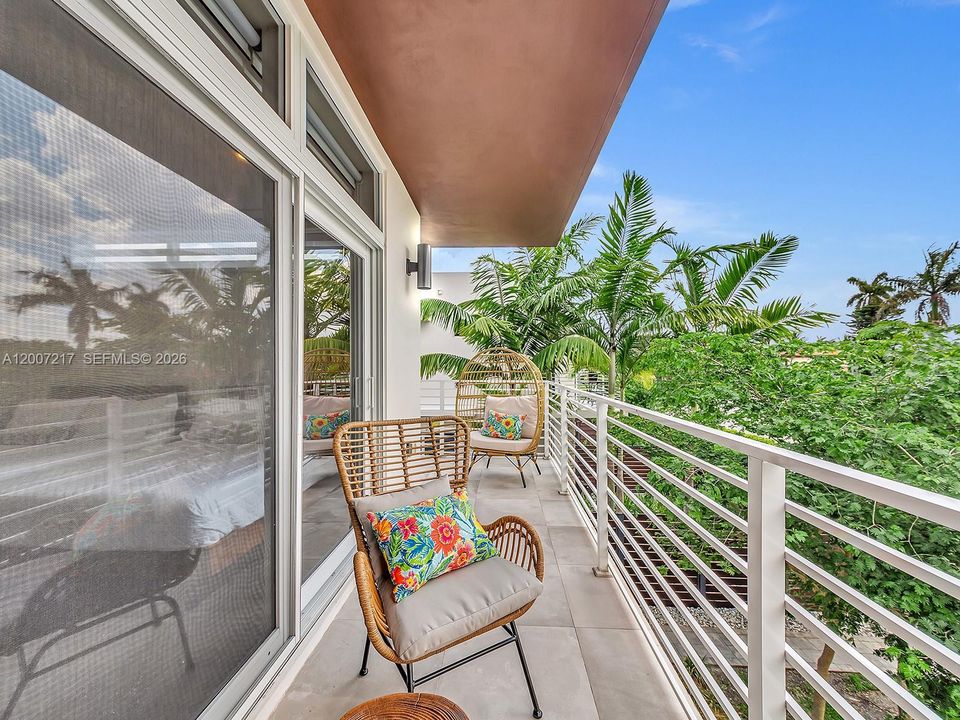 For Sale: $1,865,000 (4 beds, 4 baths, 3387 Square Feet)