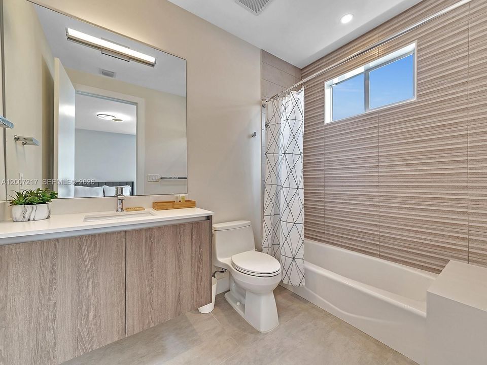 For Sale: $1,865,000 (4 beds, 4 baths, 3387 Square Feet)