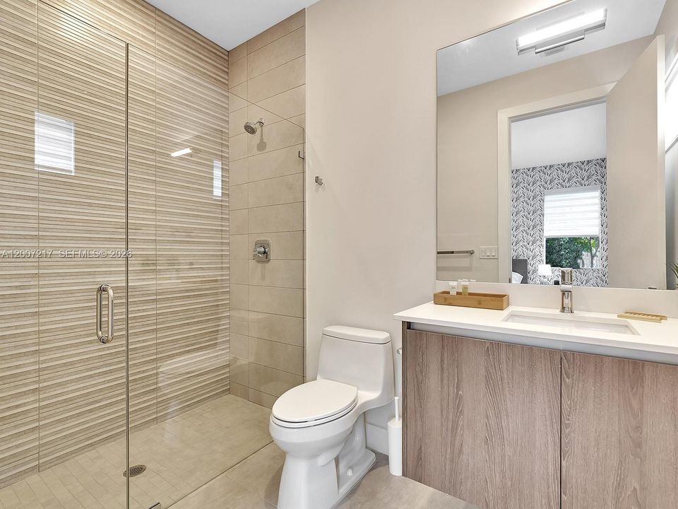 For Sale: $1,865,000 (4 beds, 4 baths, 3387 Square Feet)