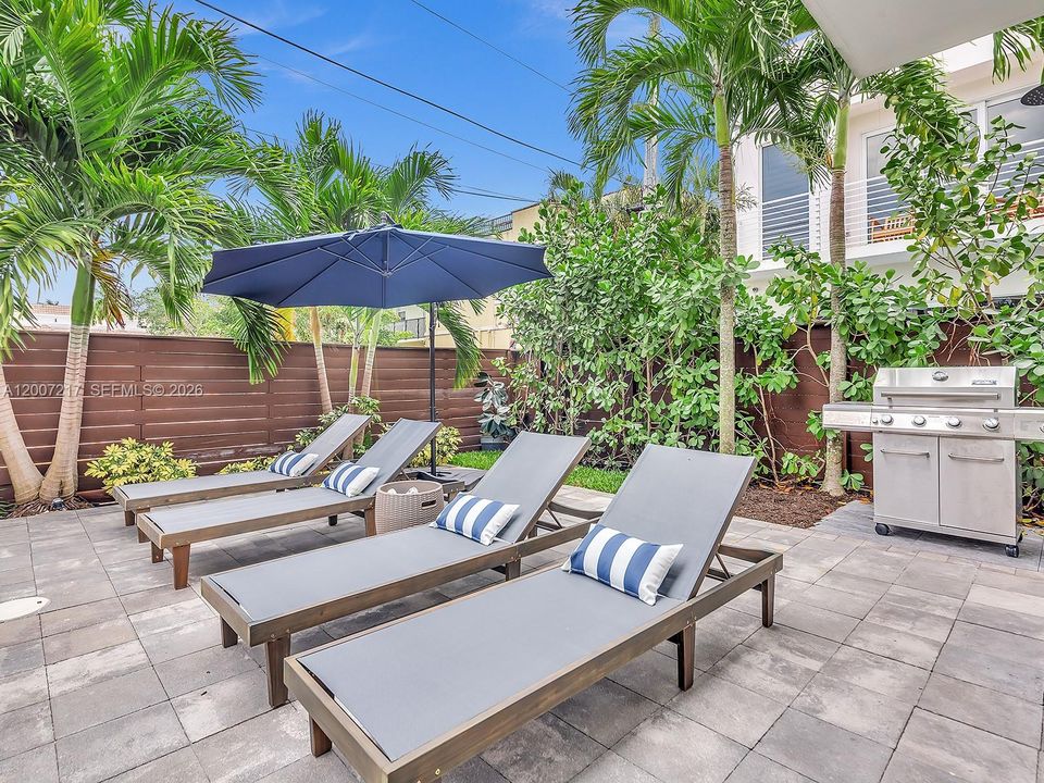 For Sale: $1,865,000 (4 beds, 4 baths, 3387 Square Feet)