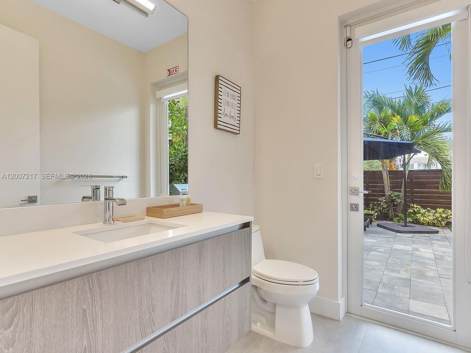 For Sale: $1,865,000 (4 beds, 4 baths, 3387 Square Feet)