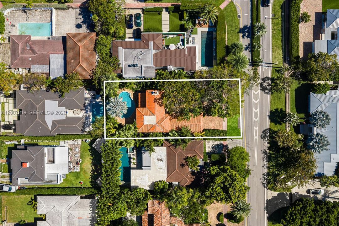 For Sale: $2,900,000 (4 beds, 3 baths, 2359 Square Feet)