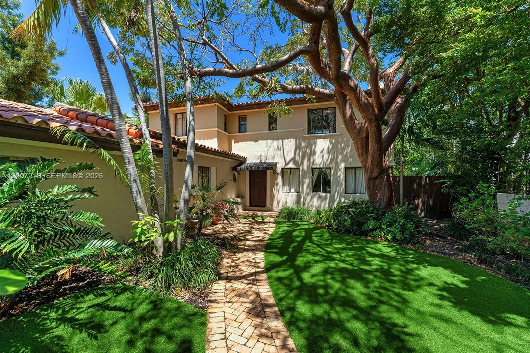 For Sale: $2,900,000 (4 beds, 3 baths, 2359 Square Feet)
