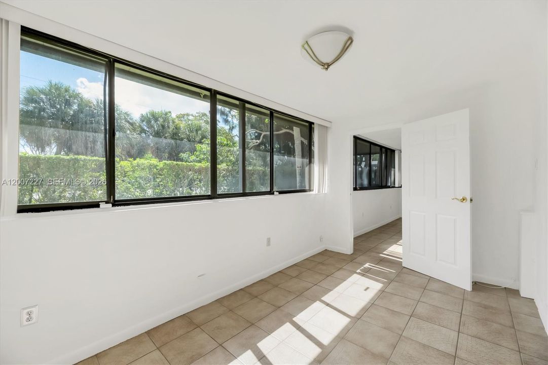Active With Contract: $408,000 (2 beds, 2 baths, 1490 Square Feet)