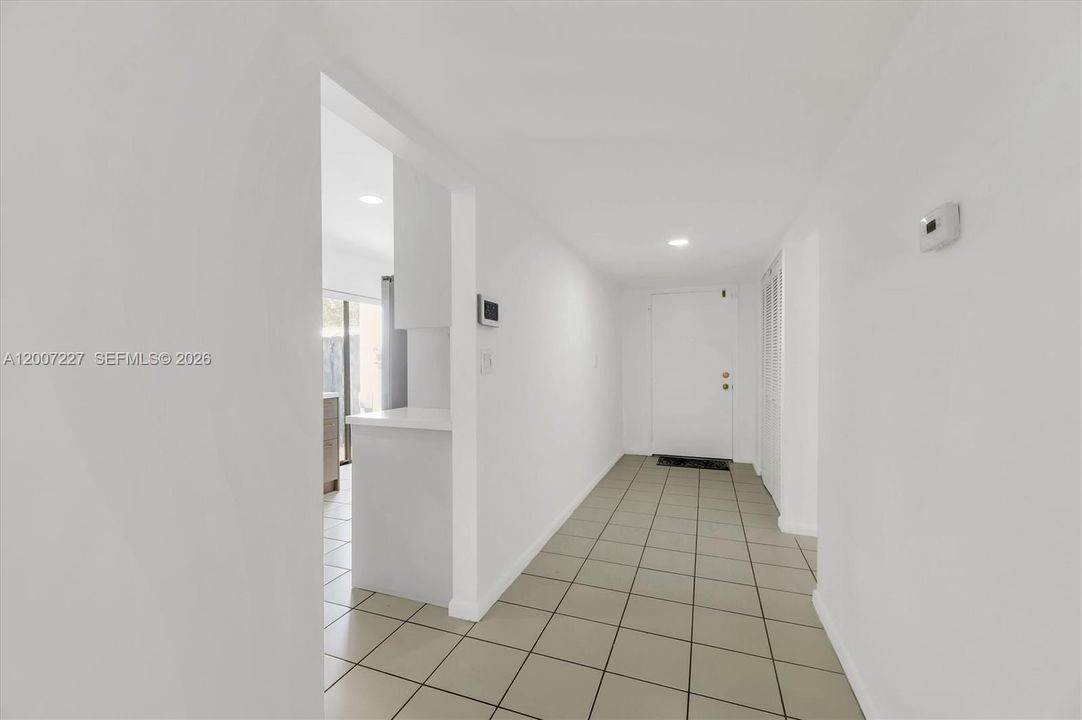 Active With Contract: $408,000 (2 beds, 2 baths, 1490 Square Feet)