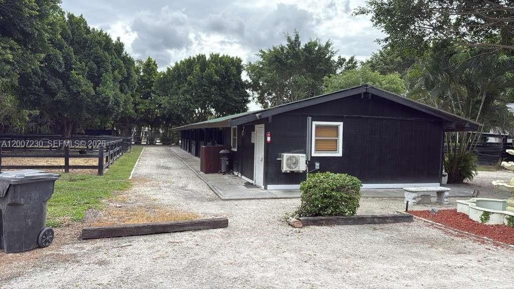 For Sale: $4,500,000 (8 beds, 4 baths, 0 Square Feet)