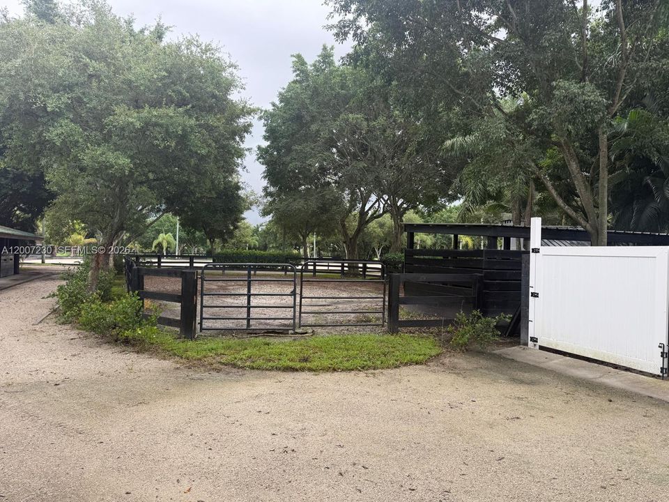 For Sale: $4,500,000 (8 beds, 4 baths, 0 Square Feet)