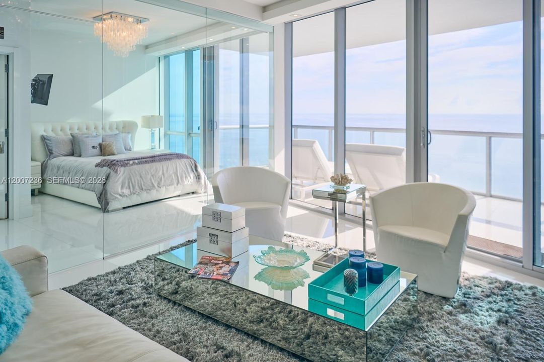 Active With Contract: $12,500 (2 beds, 3 baths, 1487 Square Feet)