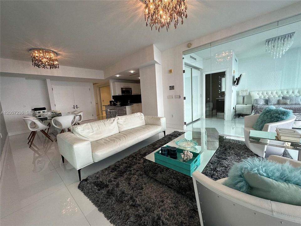Active With Contract: $12,500 (2 beds, 3 baths, 1487 Square Feet)