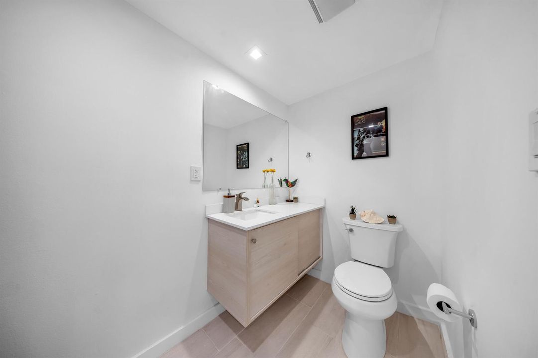 300 Bayview Dr-Sunny Isles Beach-Alina u