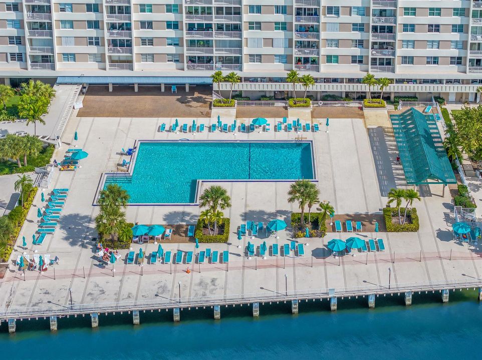 300 Bayview Dr-Sunny Isles Beach-Alina u