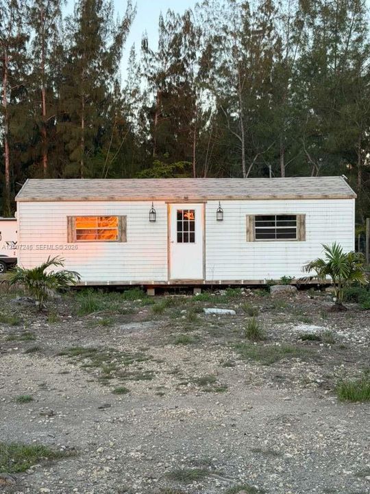 待售: $925,000 (5.00 acres)