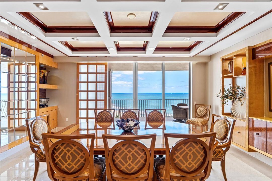 OCEANFRONT DINING