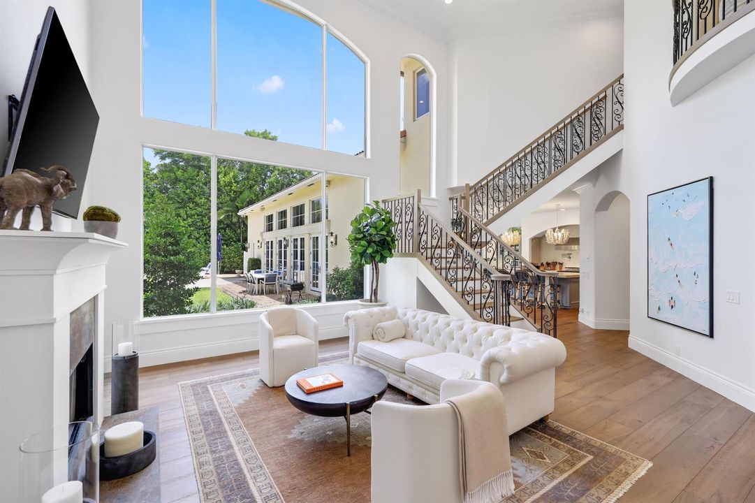 1019 Grand Court - 9.jpg-FULL