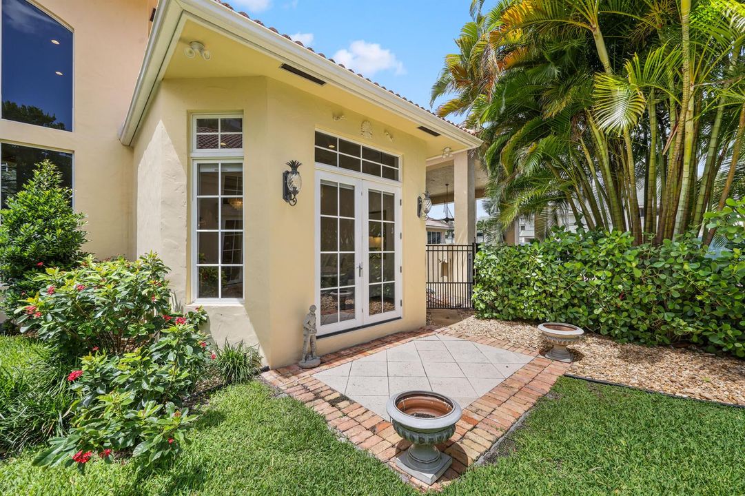 1019 Grand Court - 59.jpg-FULL