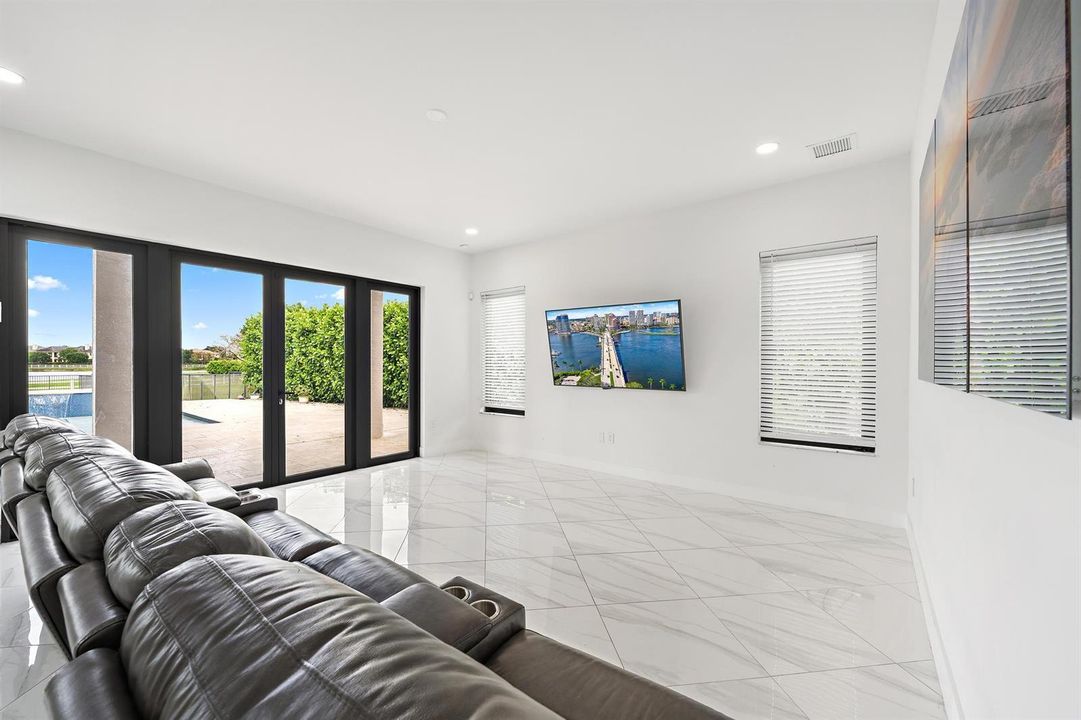 Seamless Living Space